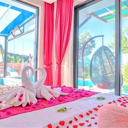 İslamlar 3 Bedroom Secluded With Private Pool *