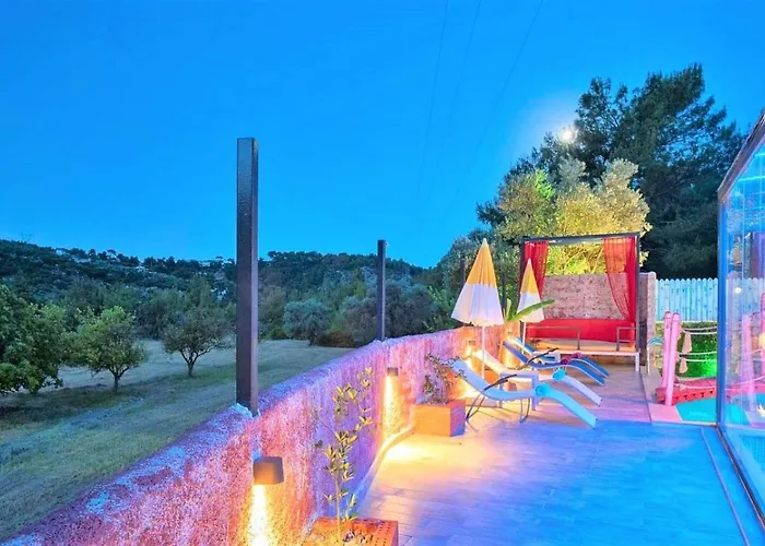 İslamlar 3 Bedroom Secluded With Private Pool Villa *