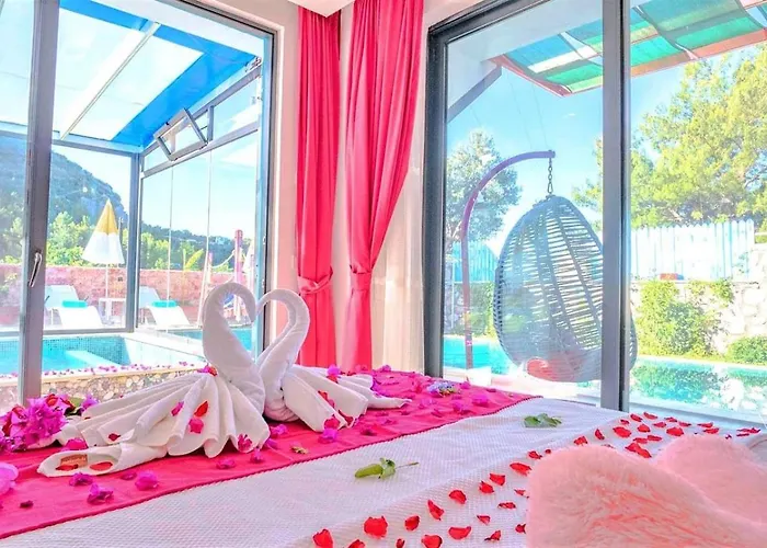 İslamlar 3 Bedroom Secluded With Private Pool *